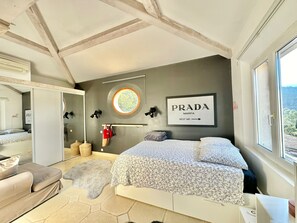 4 bedrooms, iron/ironing board, WiFi, bed sheets - Provencal country house in absolute calm, close to Var beaches (Solliès-Toucas)