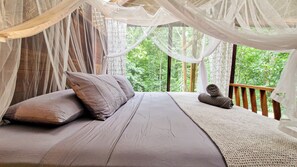 House, 2 Bedrooms, Mountainside | 2 bedrooms, free WiFi, bed sheets - Casa Auratus  (Cahuita)