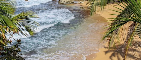 Handuk pantai