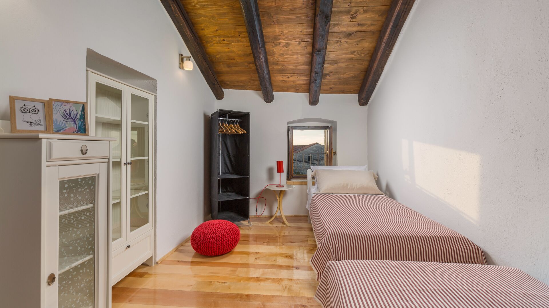 7 Schlafzimmer, Bügeleisen/Bügelbrett, Bettwäsche