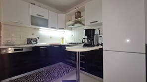 Fridge, microwave, oven, dishwasher