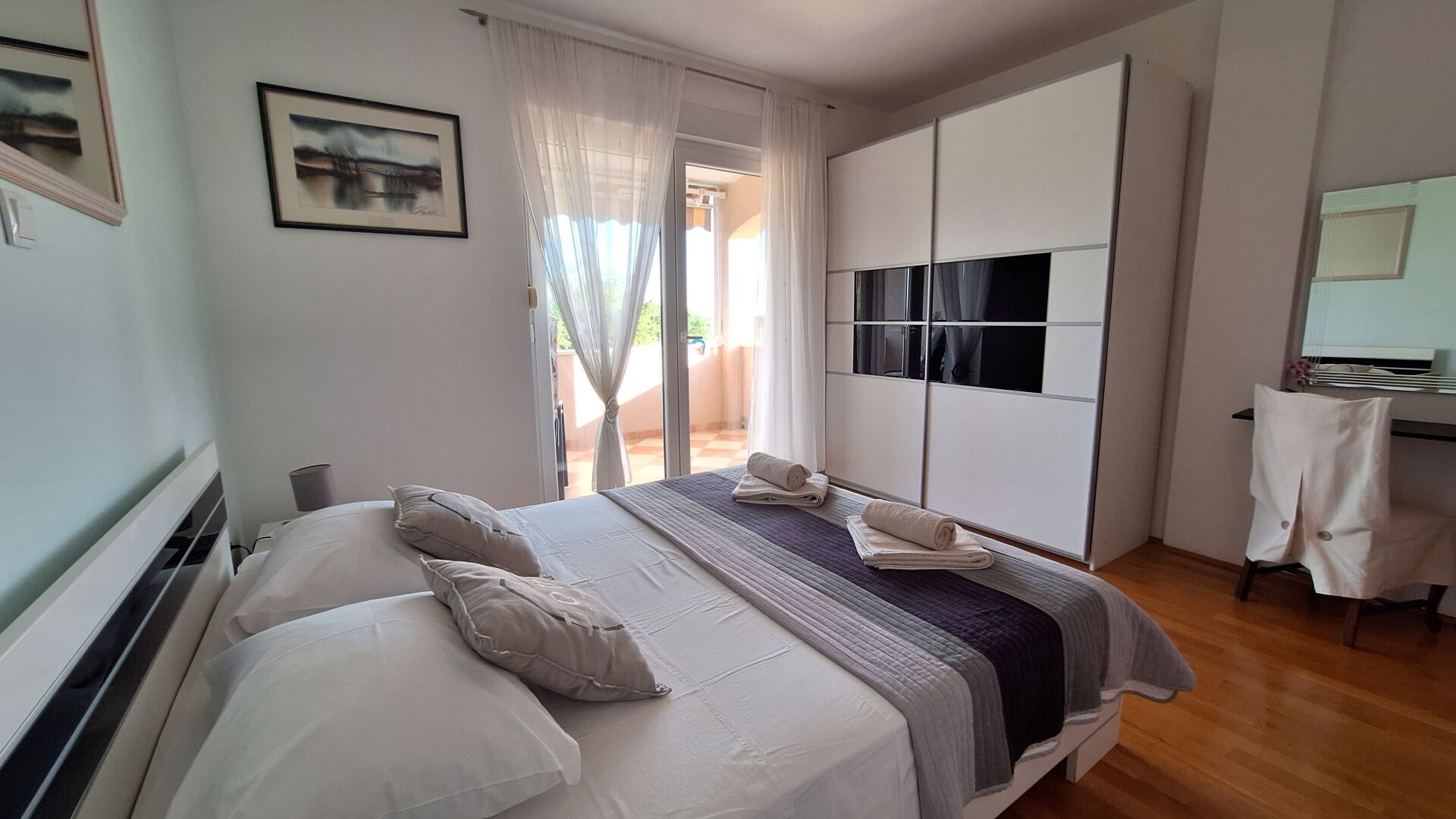 4 bedrooms, iron/ironing board, free WiFi, bed sheets