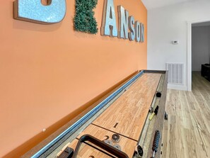 غرفة الألعاب