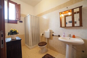 Double or Twin Room | Free WiFi
