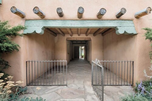 Best Studio: Beautifully Designed Studio Next to Taos Plaza