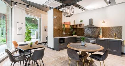 Modern Studios and Ensuite Bedrooms with Shared Kitchen at Hillfort House in Brighton