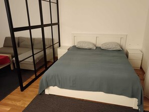 1 bedroom, WiFi, bed sheets - Lovely apartment with WiFi in charming Novi Sad (Novi Sad)