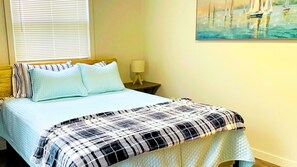 3 bedrooms, WiFi, bed sheets - The Cove House - Cozy Coastal Getaway for Relaxation, 5mins from New River Beach (Pocologan)