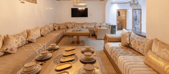 Appart Hotel Golden Sky Home