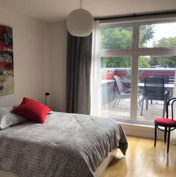 1 habitación, tabla de planchar con plancha y wifi 