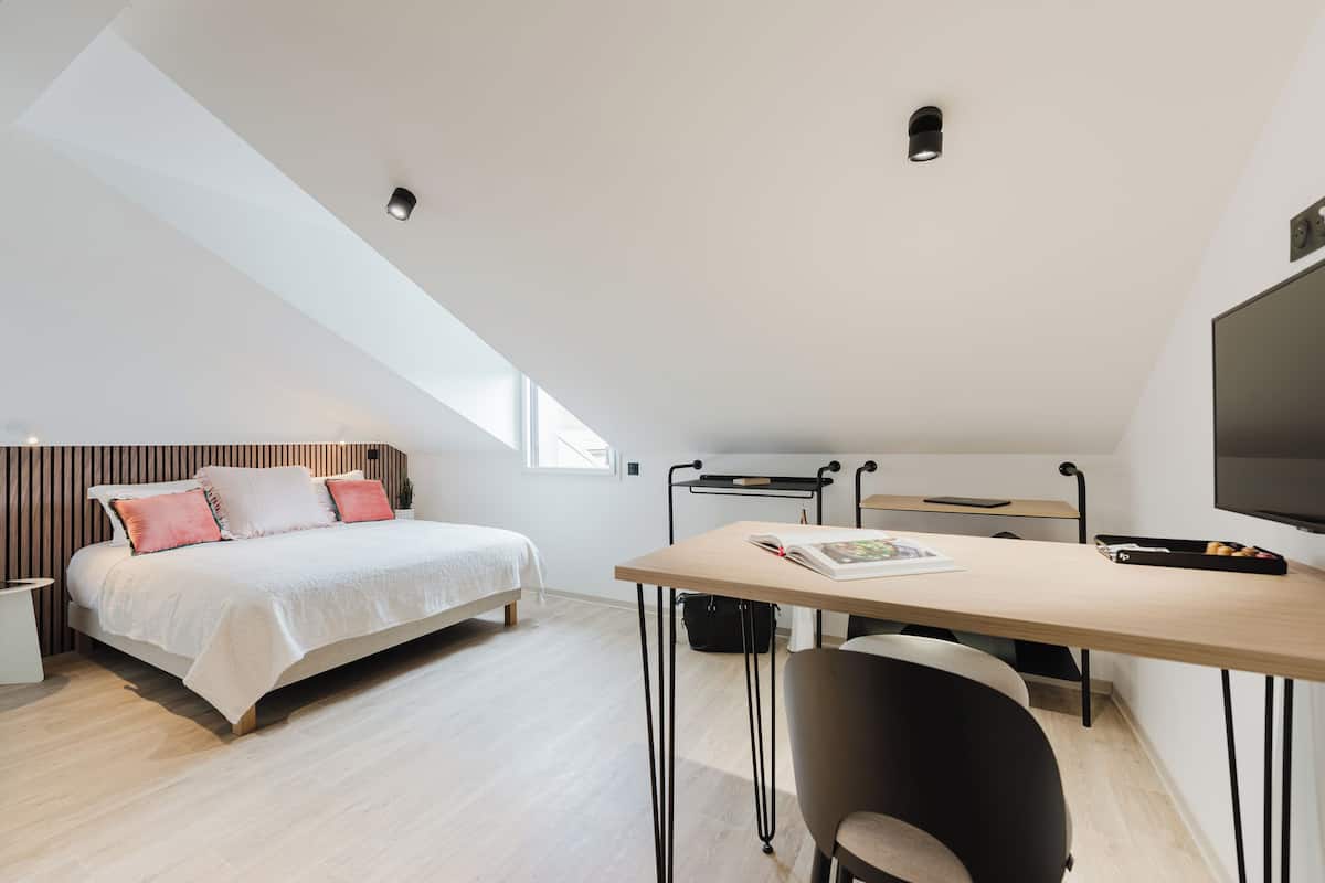 Estudio (210) | Wifi gratis