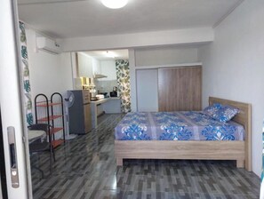 1 bedroom, WiFi, bed sheets