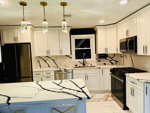 Fridge, microwave, oven, stovetop