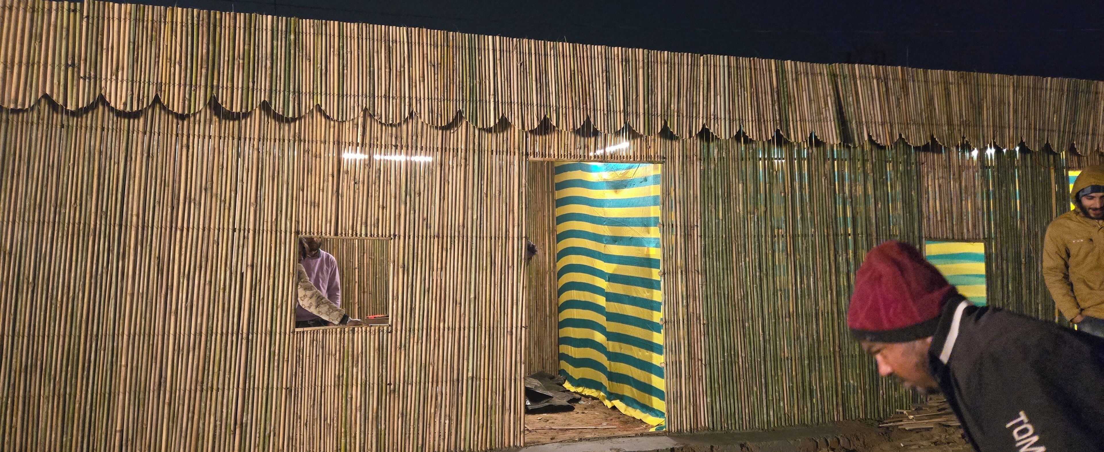 Kamar Mewah | Ruang kerja ramah laptop