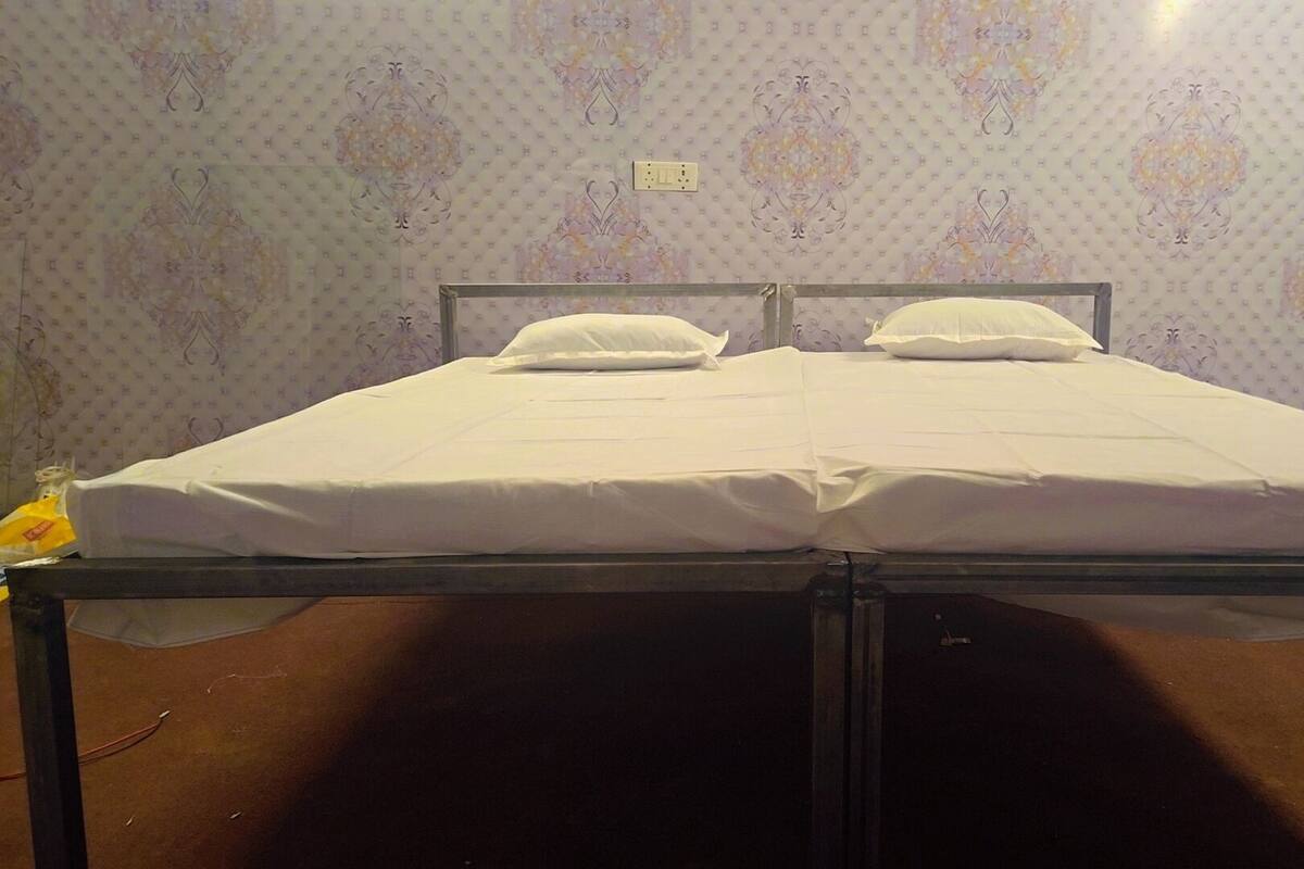 ห้องลักซ์ชัวรี่ | พื้นที่ทำงานแบบใช้แล็ปท็อป