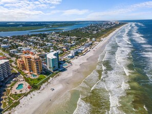 Condo, várias camas (Atlantic Villas 103) | Praia | Na praia 