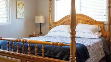 4 bedrooms, iron/ironing board, travel cot, free WiFi