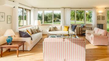 Biệt thự | 6 phòng ngủ