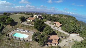 Exterior - Farmhouse in Lazio With Lake Bolsena Views (Montefiascone)