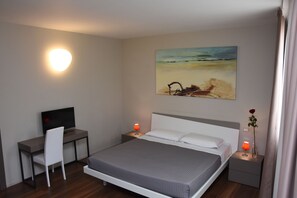 2 chambres, fer et planche Ă repasser, Wi-Fi, draps fournis