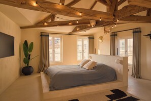 1 Schlafzimmer, Schreibtisch, Reisekinderbett, WLAN