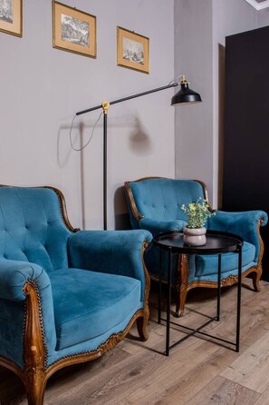 Interior - N°1 – Old Town by Humpback (Craiova)