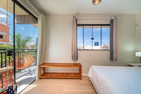 Quarto casal | 1 quarto, Wi-Fi de cortesia. Suíte 4 Ala pôr sol Residencial Solavir