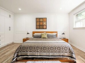 4 soverom, strykejern/-brett, wi-fi og sengetøy