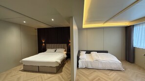 Family Quadruple Room | Premium bedding, desk, laptop workspace, free WiFi