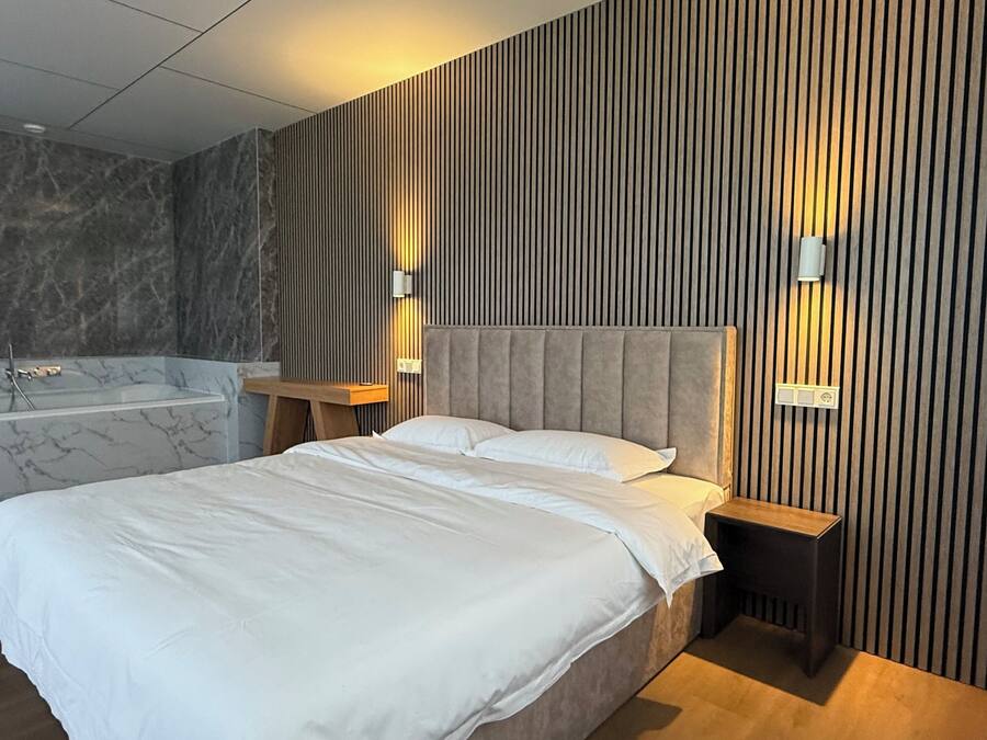 Luxury Room | Desk, laptop workspace, cots/infant beds, free WiFi