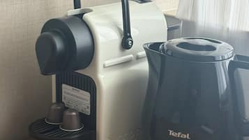 Economy Single Room | Desk, laptop workspace, cribs/infant beds, free WiFi