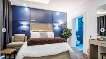 Premium Apartment, 3 Bedrooms, Non Smoking, Housekeeping | Premium bedding, iron/ironing board, free WiFi, bed sheets