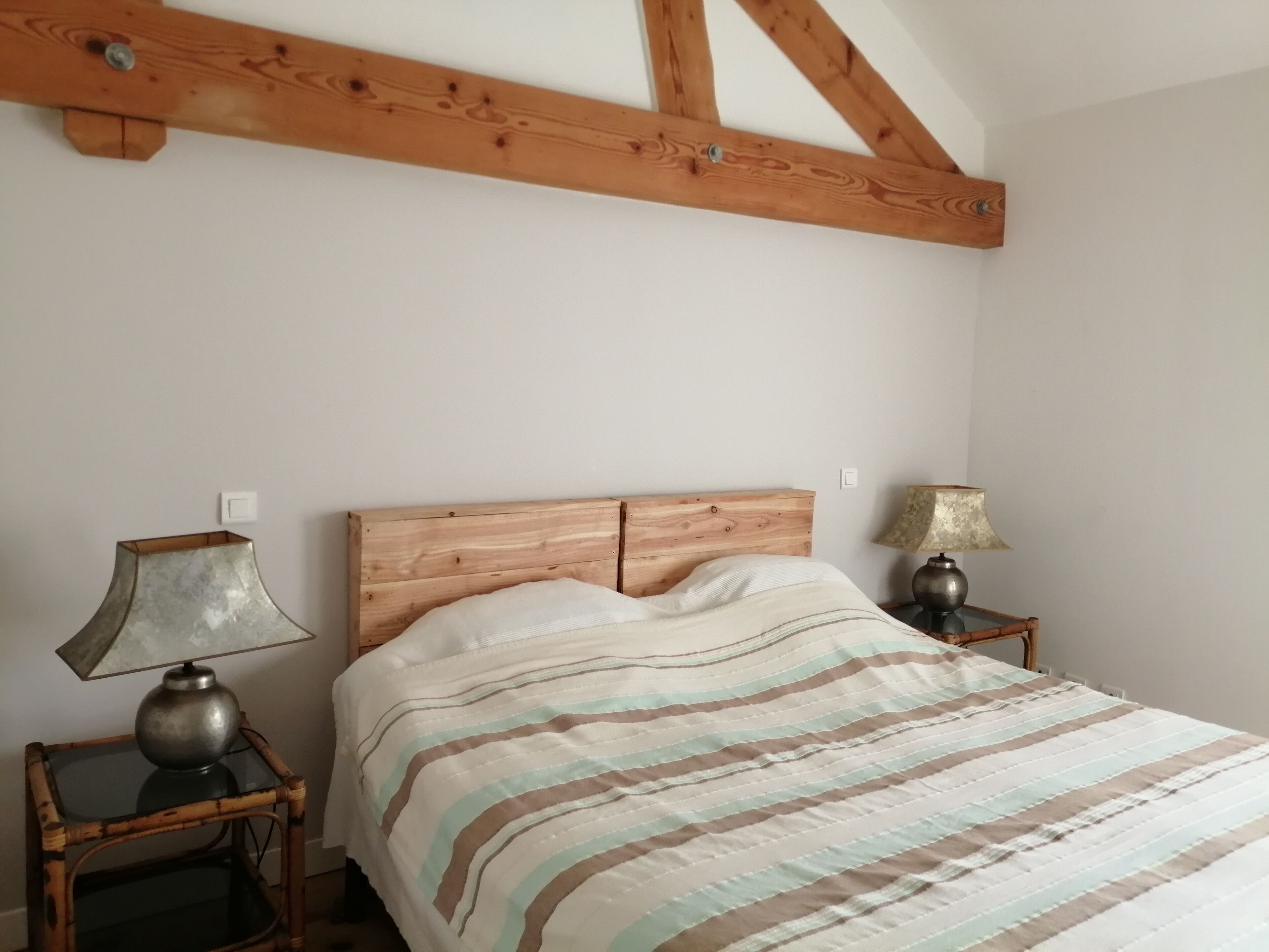 4 chambres, lit parapluie, accès Internet, draps fournis