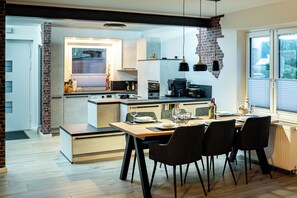 Dining - Vacation home Wattbrise for families and groups Modern, spacious and cozy (Büsum)