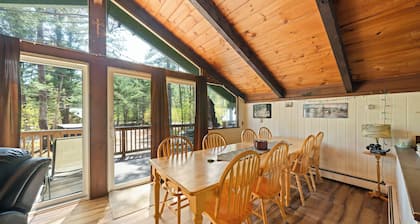 Cozy chalet with WiFi in charming No. Conway