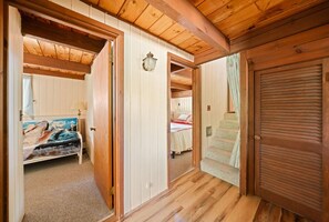 4 Schlafzimmer, Bügeleisen/Bügelbrett, Reisekinderbett, WLAN