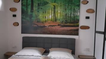 1 bedroom, free WiFi, bed sheets