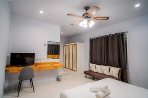 4 habitaciones, escritorio, wifi y ropa de cama 
