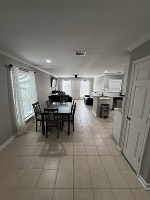 Unclassified image, 3 of 25, button