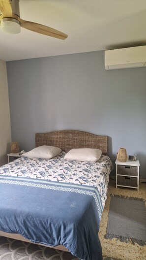 3 bedrooms, iron/ironing board, bed sheets - Just 10 minutes from Avignon! Country house in a haven of peace. (Sauveterre)