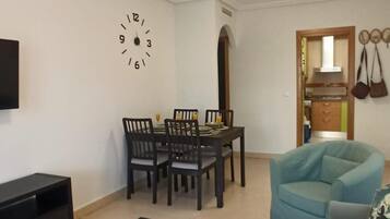 Apartment | Dining