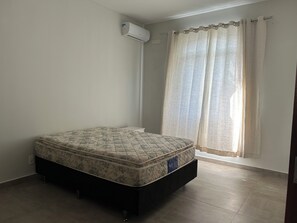 2 室のベッドルーム、WiFi、ベッドシーツ