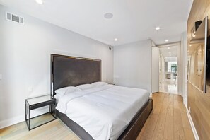 6 Schlafzimmer, Schreibtisch, Bügeleisen/Bügelbrett, kostenloses WLAN