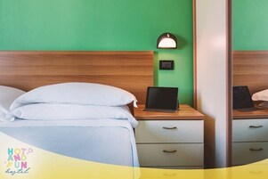 Quarto clássico, sacada | Escrivaninha, Wi-Fi de cortesia