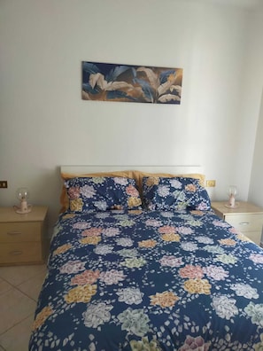 2 chambres, fer et planche à repasser, Wi-Fi, literie fournie