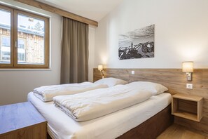 5 bedrooms, free WiFi, bed sheets
