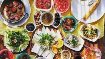 Café da manhã com buffet grátis todos os dias