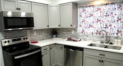 Cozy 3-Bed Retreat with Games, Smart TVs & Fire Pit, 12 Mins to Downtown!