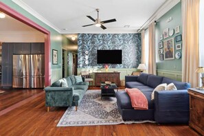 TV, fireplace, offices