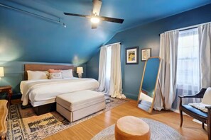 6 عدّة غرف نوم ومكتب ومكواة/لوح كي وسرير سفر